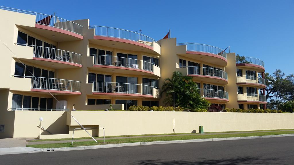 Alexander Beachfront Apartments Херви-Бэй Экстерьер фото
