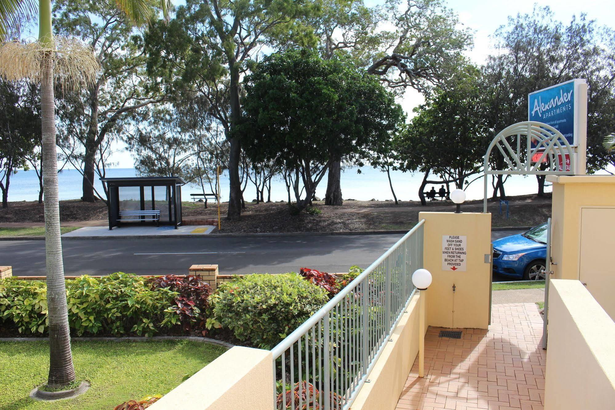 Alexander Beachfront Apartments Херви-Бэй Экстерьер фото