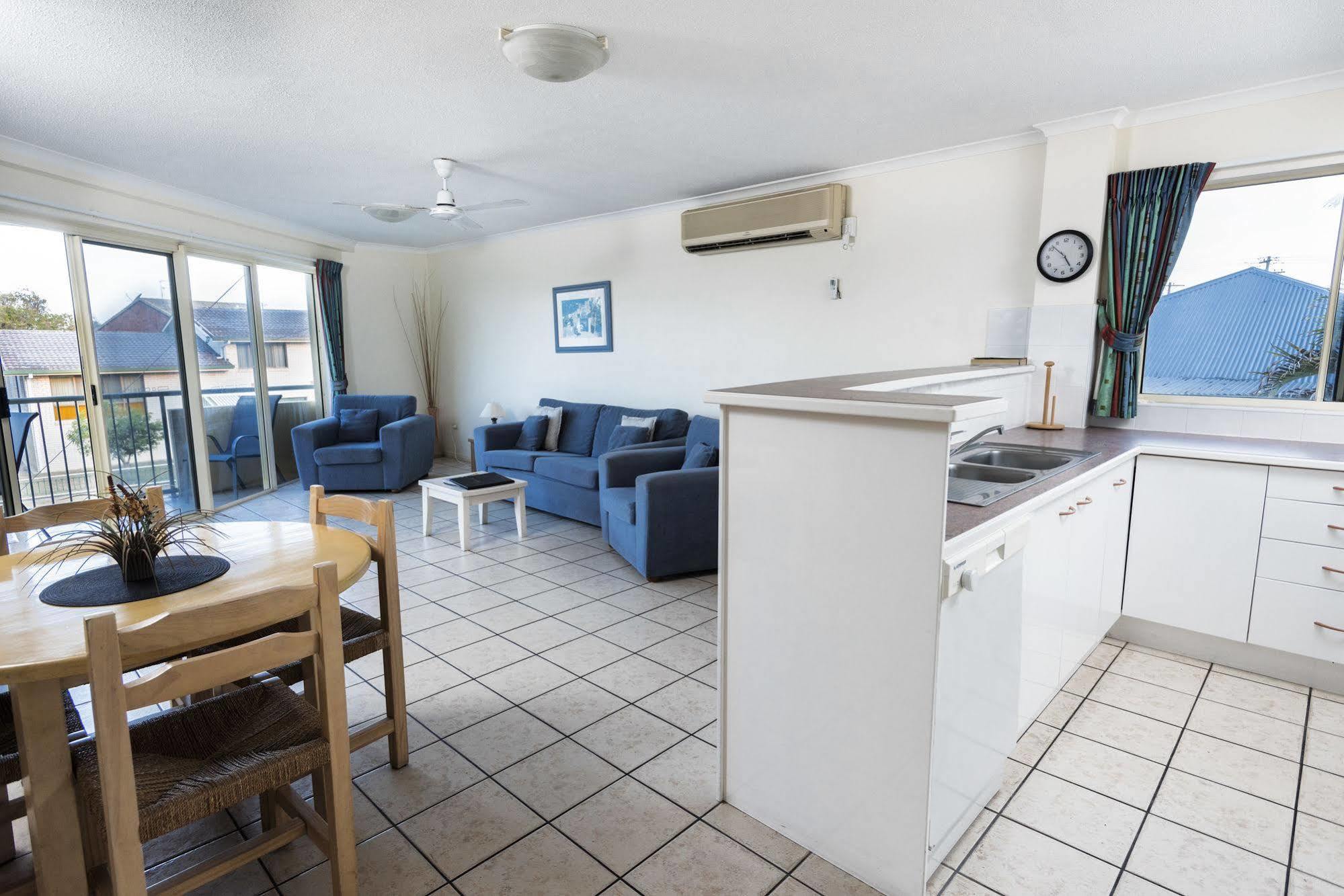 Alexander Beachfront Apartments Херви-Бэй Экстерьер фото
