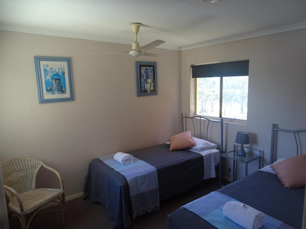 Alexander Beachfront Apartments Херви-Бэй Экстерьер фото